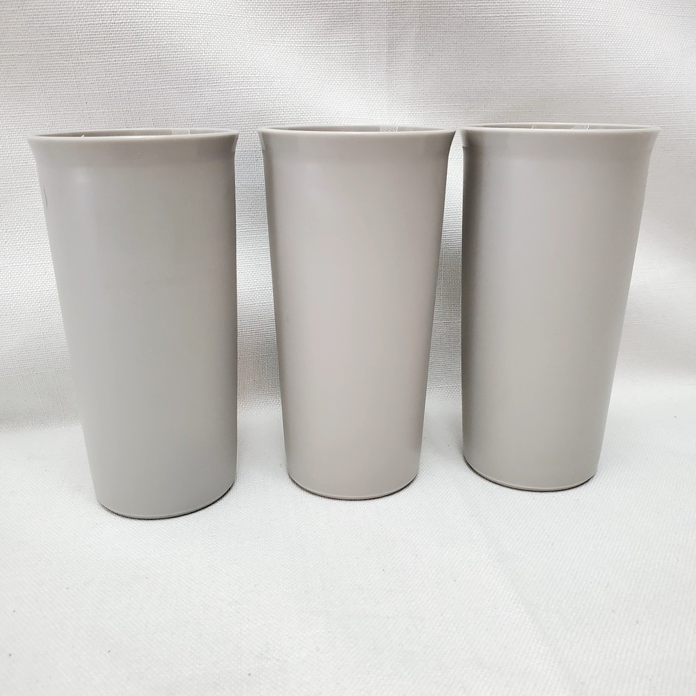 Vintage Tupperware Tumblers ☆ Set Of 3 Slim Gray Cupsls ☆ Made In The USA ☆